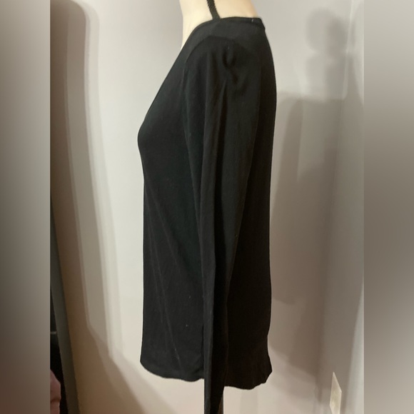 Old Navy EveryWear Black Long-Sleeve Shirt - Picture 4 of 5